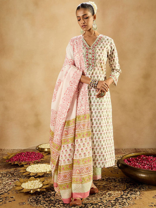 Floral Printed Straight Pure Cotton Kurta with Trousers & Dupatta