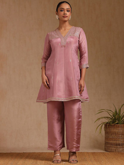 Dhiyona SO Women's Floral Embroidered V-Neck Panelled A-Line Sequinned Kurta With Trousers