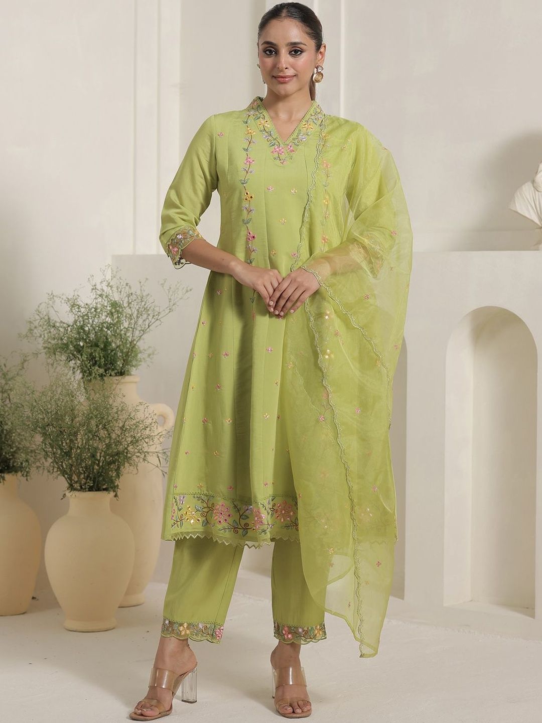 Floral Embroidered Thread Work Kurta With Trousers & Dupatta