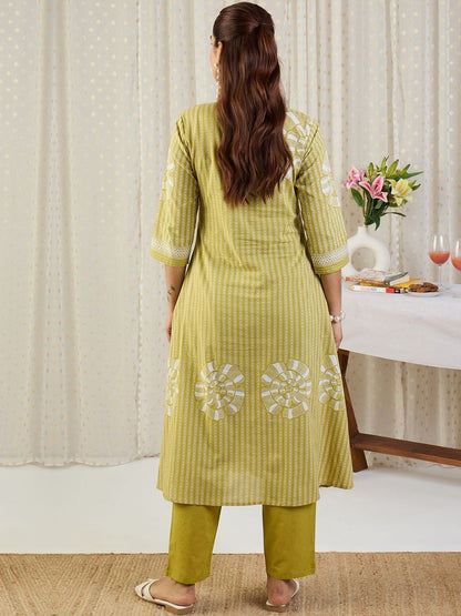 Dhiyona IE Printed Pure Cotton Mandarin Collar Neck Top With Trousers Co-Ords