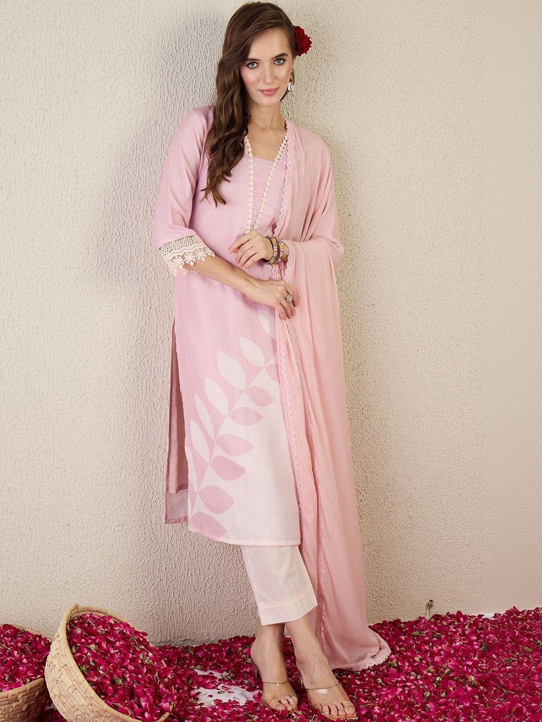 Women Floral Printed Regular Thread Work Linen Kurta with Trousers & With Dupatta