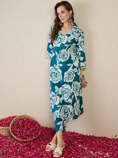 Women Floral Printed Cotton Kurta with Trousers