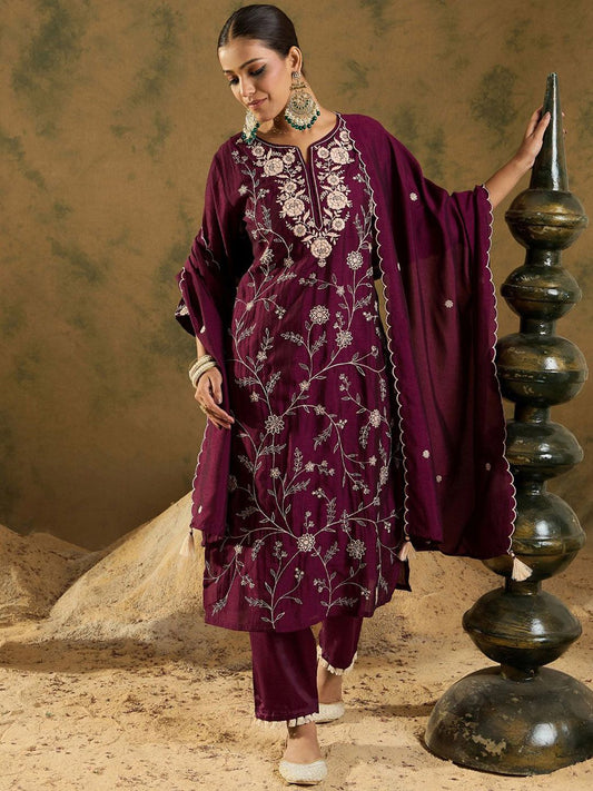 Dhiyona IE Ethnic Floral Embroidered Thread Work Detail Regular Slevees Round Neck Kurta Set