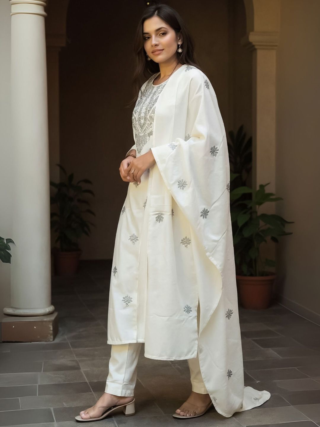 Women Floral Embroidered Round Neck Cotton Kurta with Trousers & Dupatta