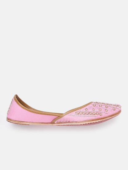 Dhiyona HOP Women Embellished Ethnic Mojaris