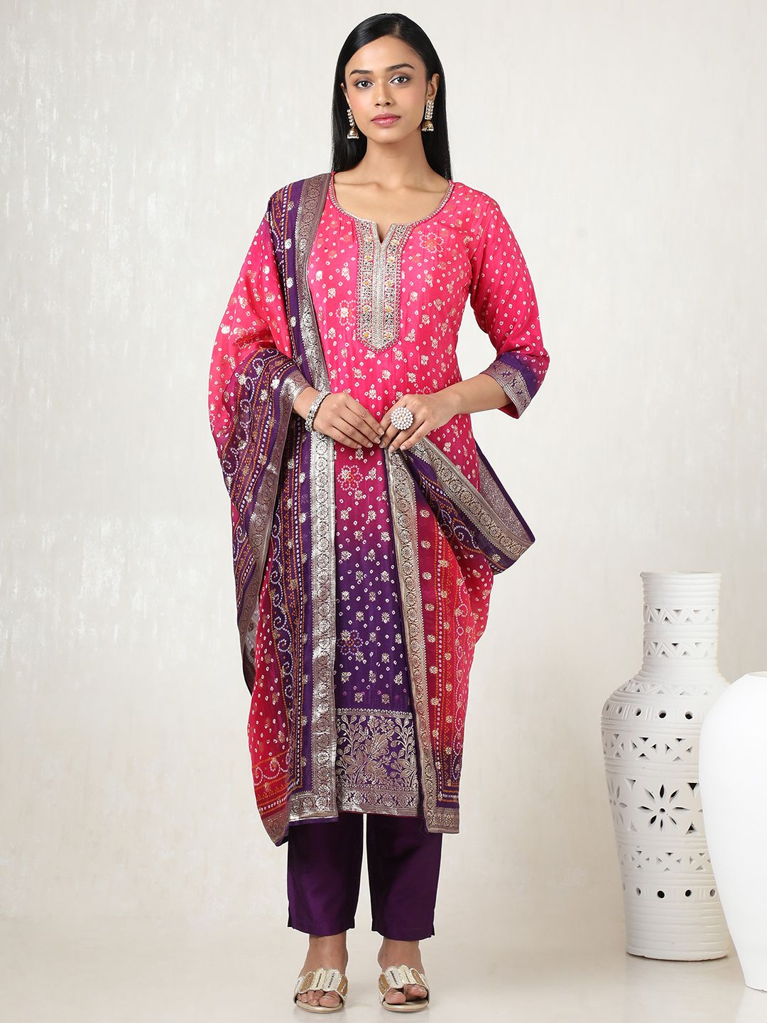 Dhiyona SO Women's Women Beads and Stones Kurta with Trousers & With Dupatta