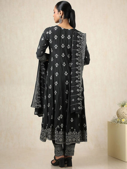 Dhiyona SO Women's Floral Embroidered Thread Work Pure Cotton A-Line Kurta With Trousers And Dupatta