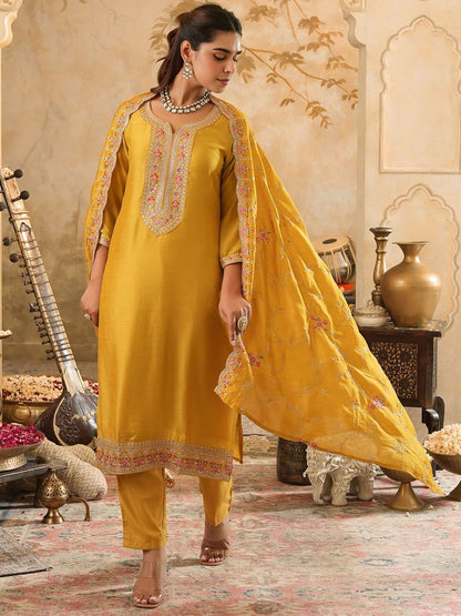 Women Floral Embroidered Kurta with Trousers & Dupatta