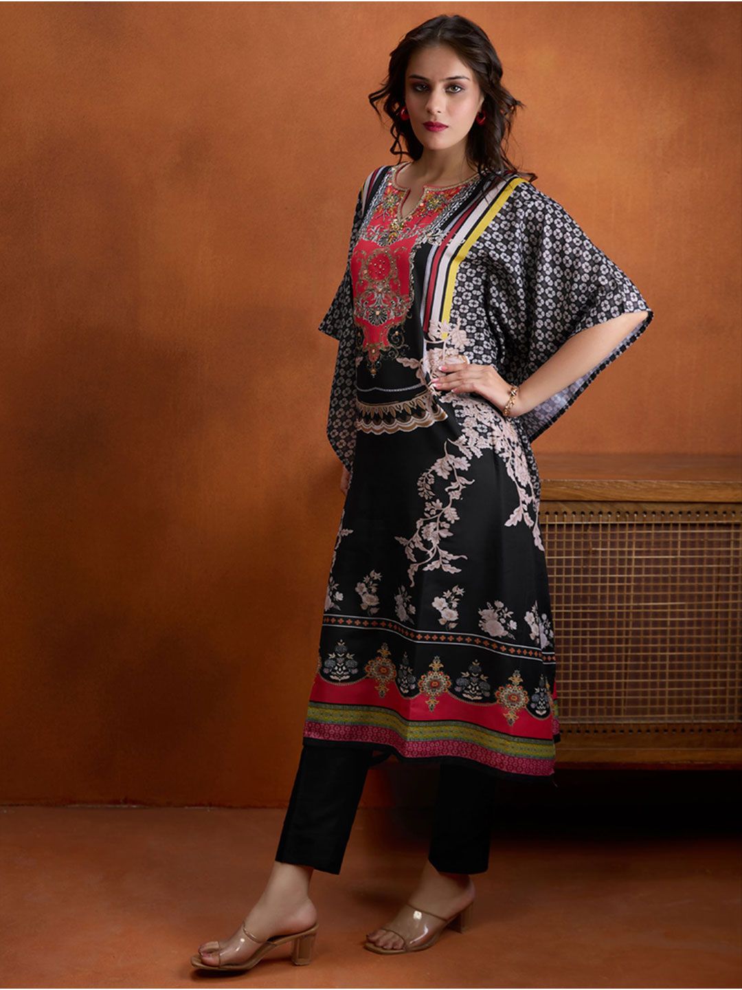 Dhiyona WP Ethnic Motifs Printed Notch Neck Beads and Stones Kaftan Kurta Wiith Trousers