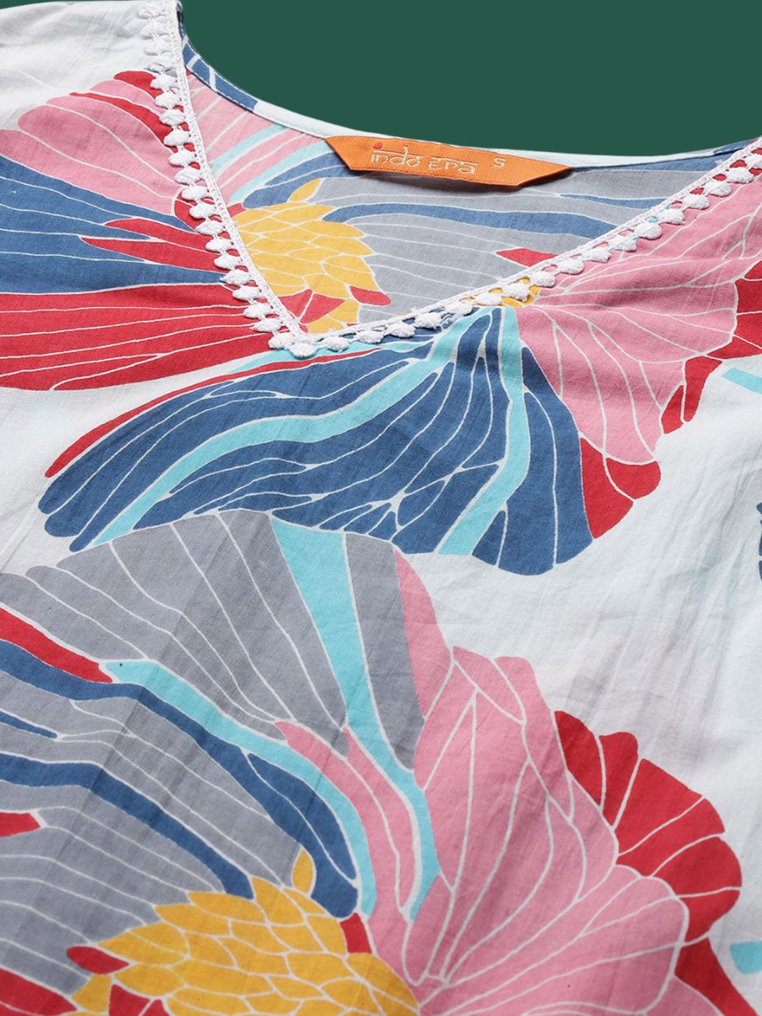 Floral Printed V-Neck Straight Pure Cotton Kurta With Trousers