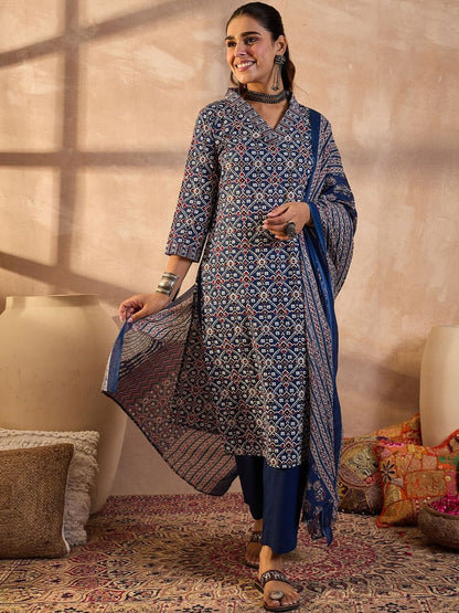 Women Ethnic Motifs Printed Cotton Kurta with Trousers & Dupatta
