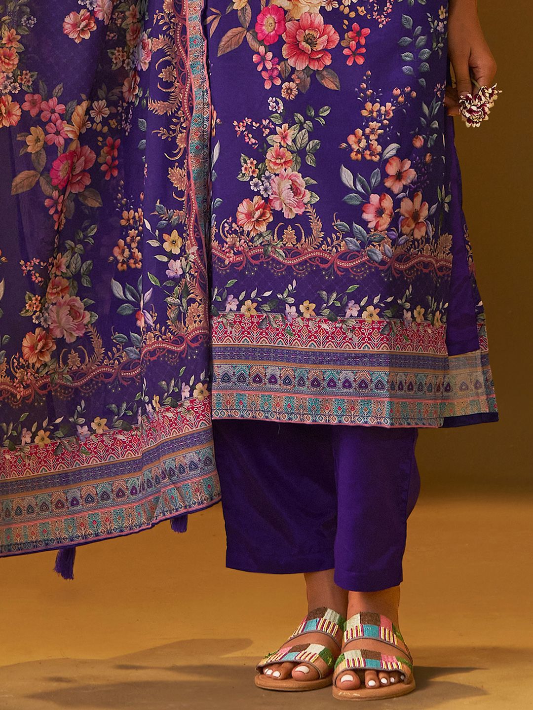 Women Floral Printed Regular Kurta with Trousers & Dupatta