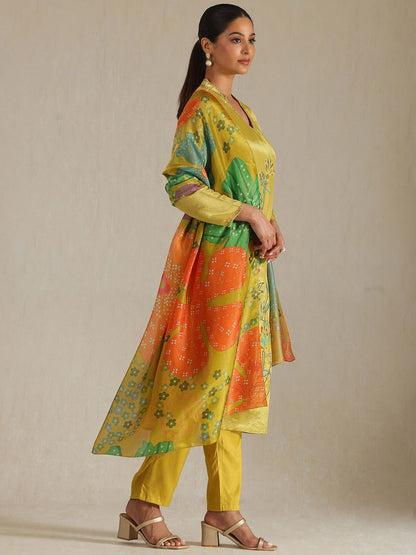 Dhiyona SO Women's Floral Printed Thread Work Mandarin Collar Straight Kurta With Trousers & Dupatta
