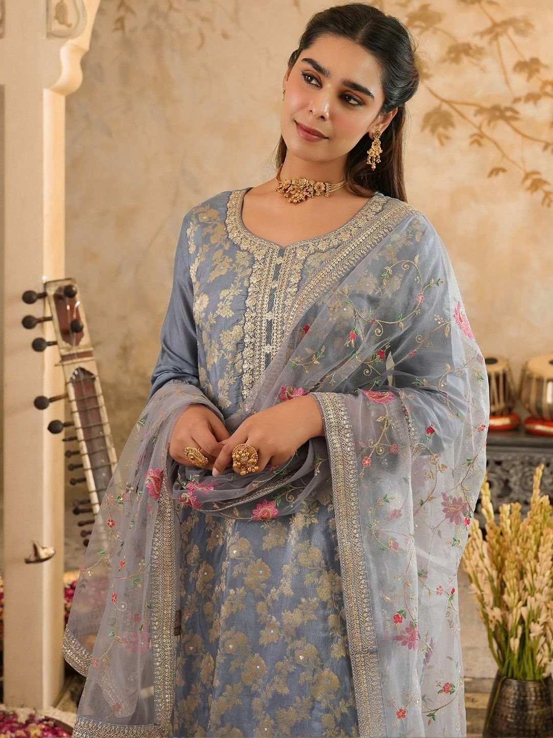 Women Woven Design Regular Kurta with Trousers & Dupatta