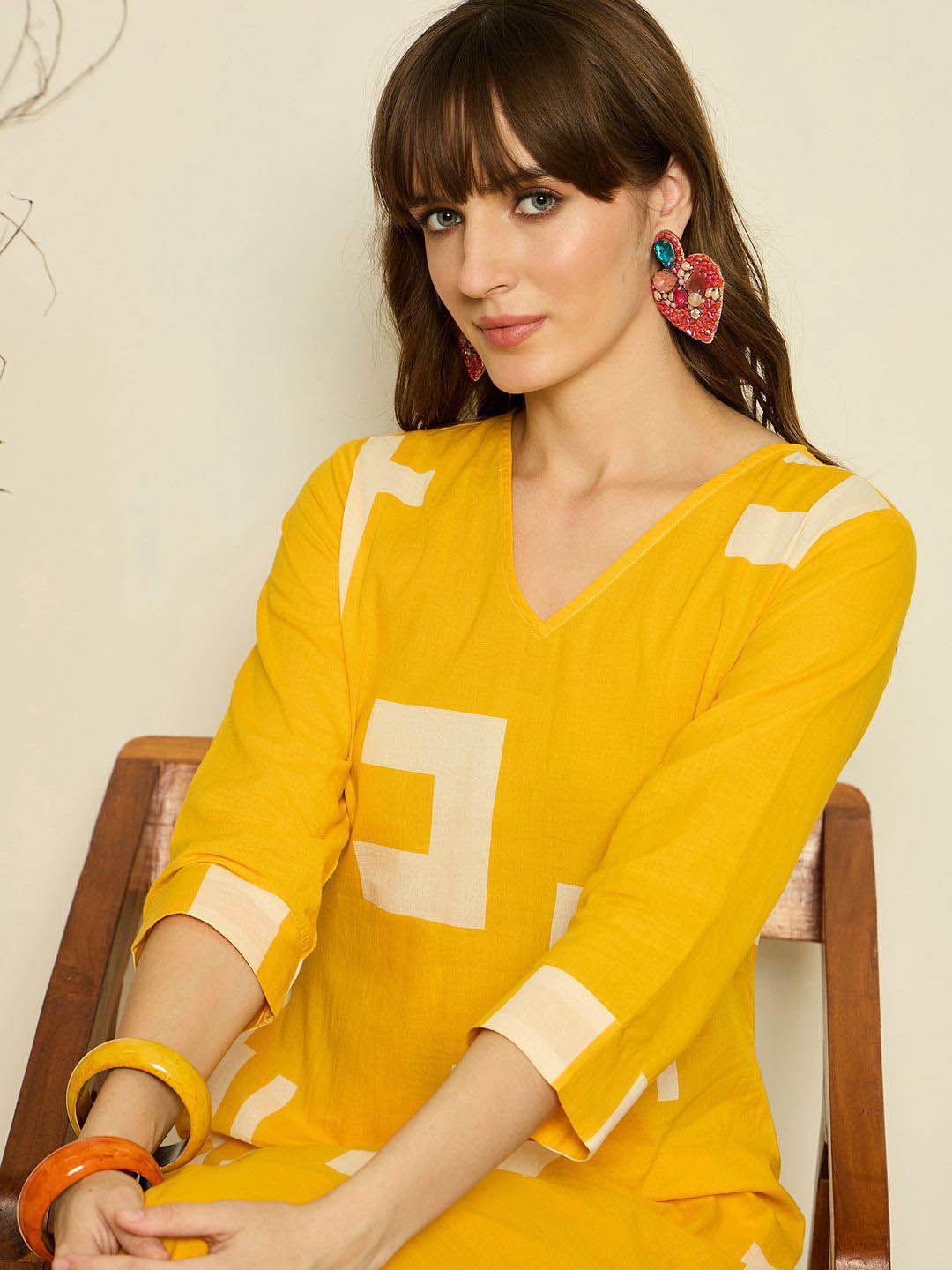 Dhiyona IE Women Printed V-Neck Cotton Top and Trousers Co-Ords