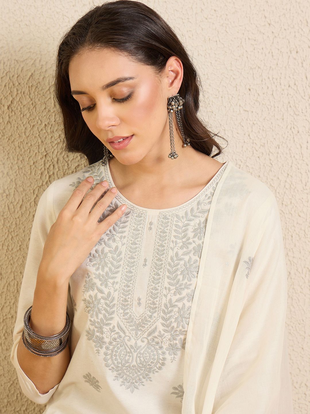 Dhiyona IE Women Ethnic Motifs Embroidered Regular Thread Work Pure Cotton Kurta with Trousers & With Dupatta