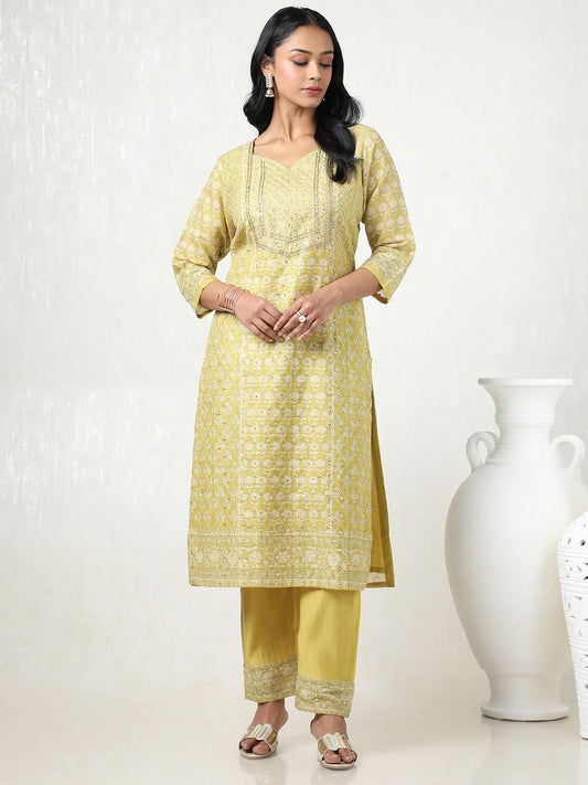 Dhiyona SO Women's Women Floral Embroidered Regular Beads and Stones Chanderi Cotton Kurta with Trousers