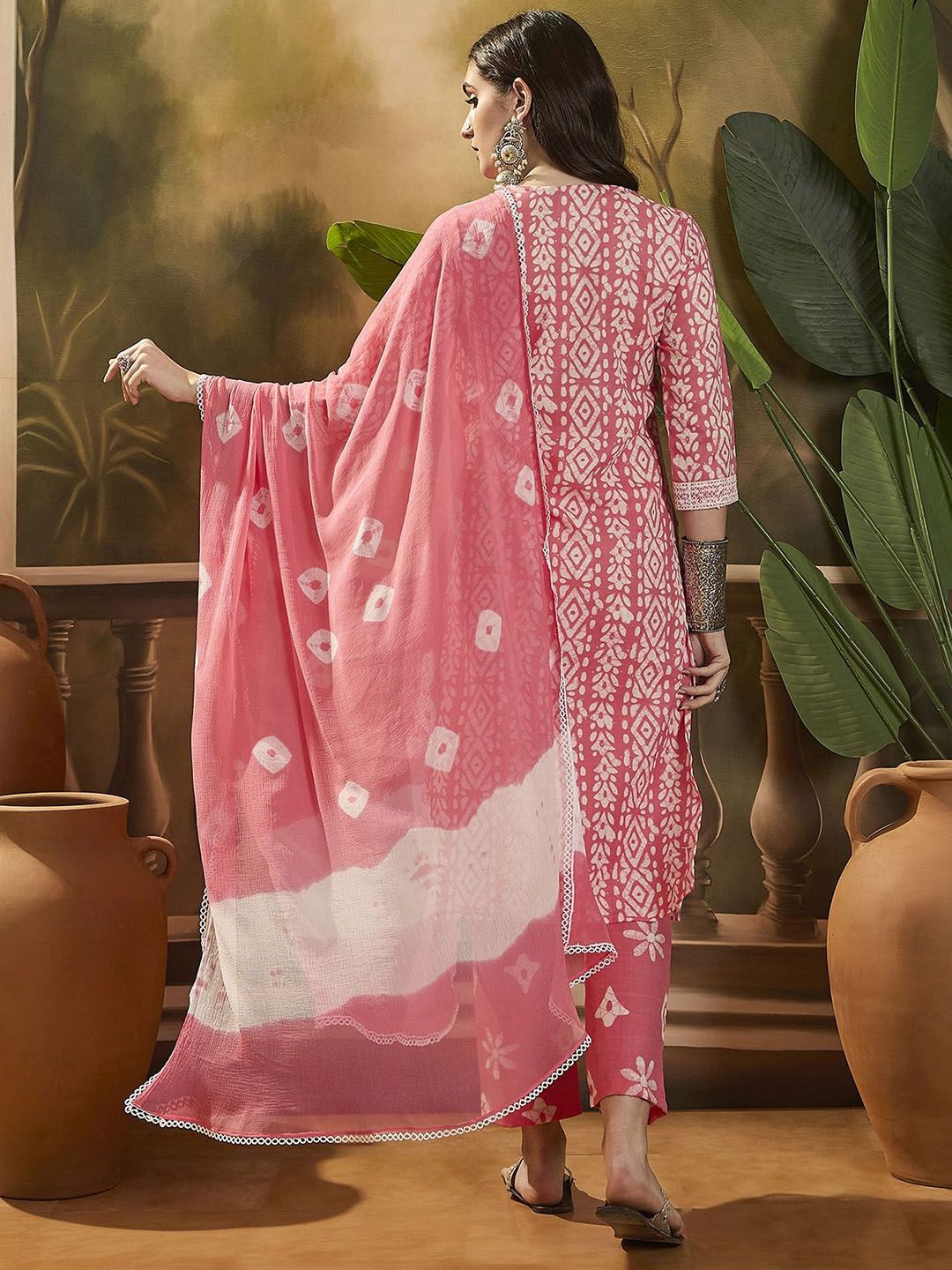 Dhiyona SN Women's Floral Printed V Neck Straight Kurta Trouser With Dupatta