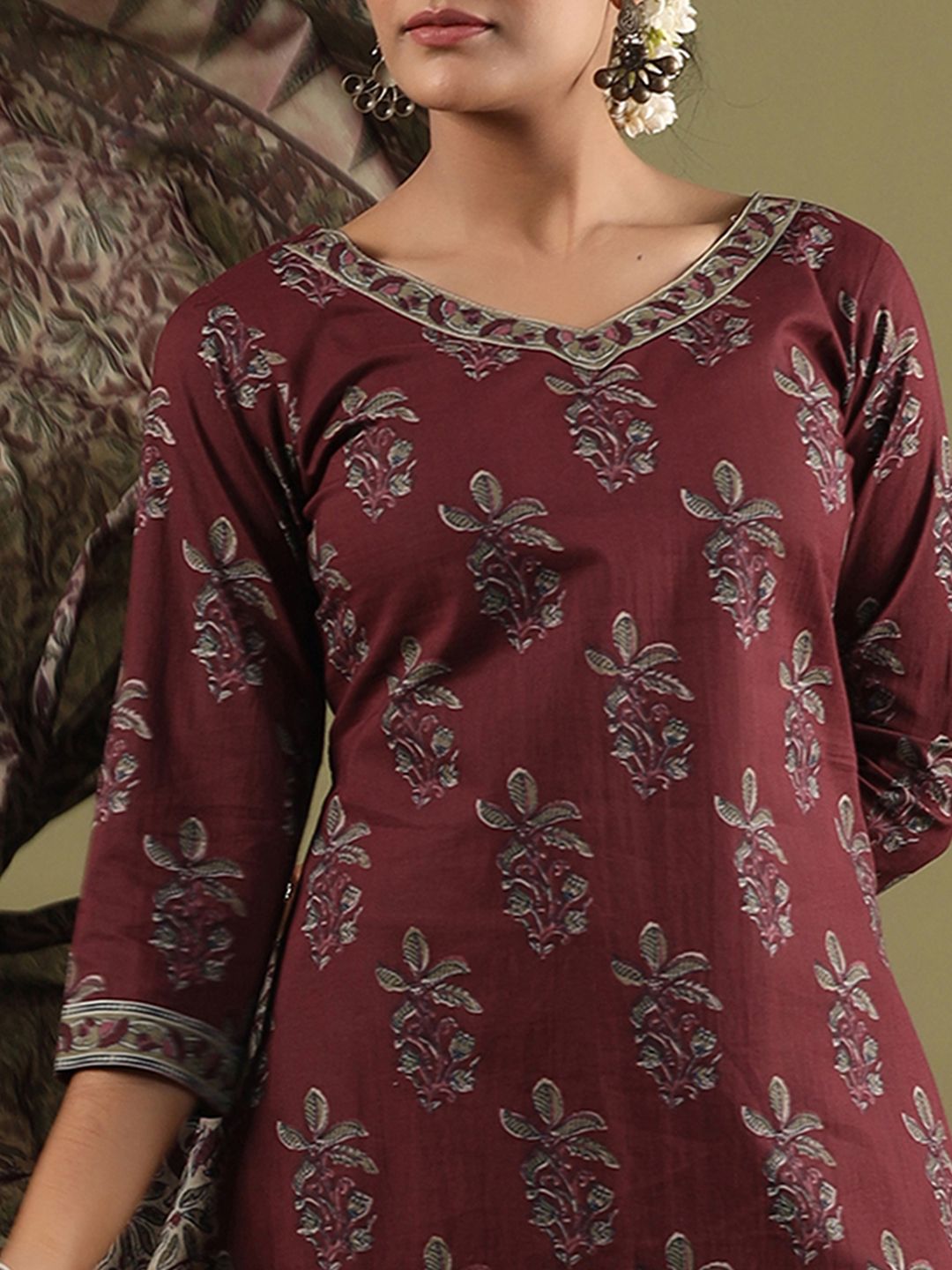 Dhiyona IE Women Floral Printed Regular Pure Cotton Kurta with Salwar & With Dupatta