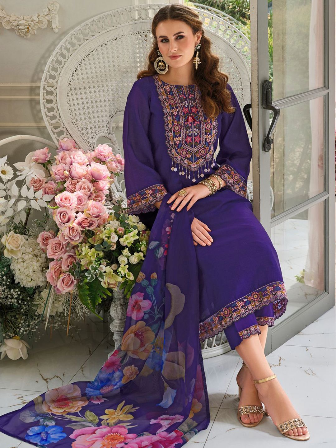 Floral Embroidered Regular Sequinned Kurta With Trousers & Dupatta