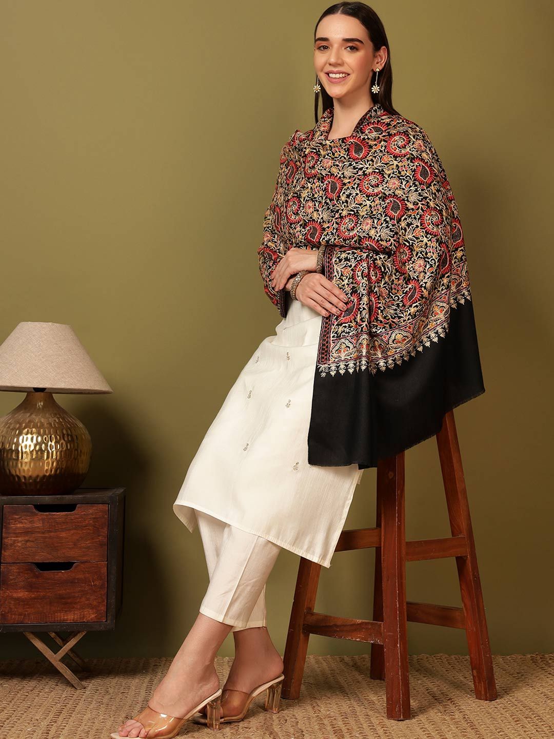 Dhiyona PA Paisley Embroidered Ruhani Woolen Nalki Shawl