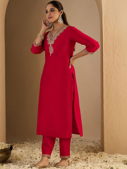 Women Ethnic Motifs Embroidered Regular Thread Work Liva Kurta with Trousers