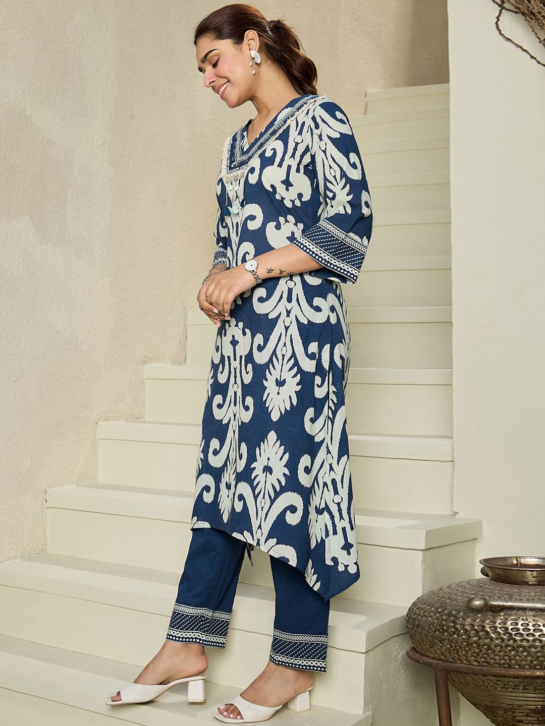 Floral Printed V-Neck Pure Cotton Kurta with Trousers