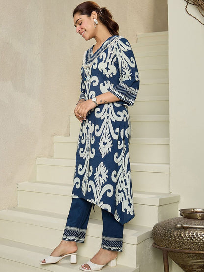 Floral Printed V-Neck Pure Cotton Kurta with Trousers