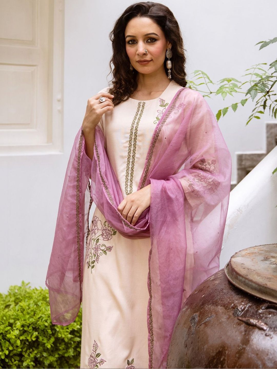 Women Floral Embroidered Regular Thread Work Kurta with Palazzos & With Dupatta