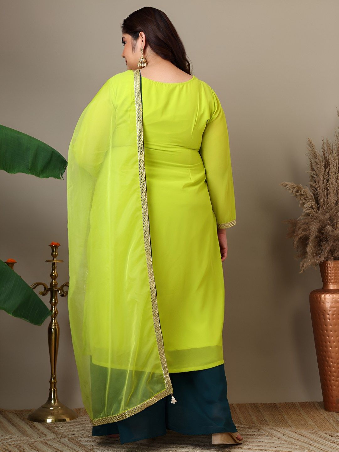 Dhiyona IN Women Plus Size Geometric Foil and Zari Embroidered Kurta Set with Dupatta