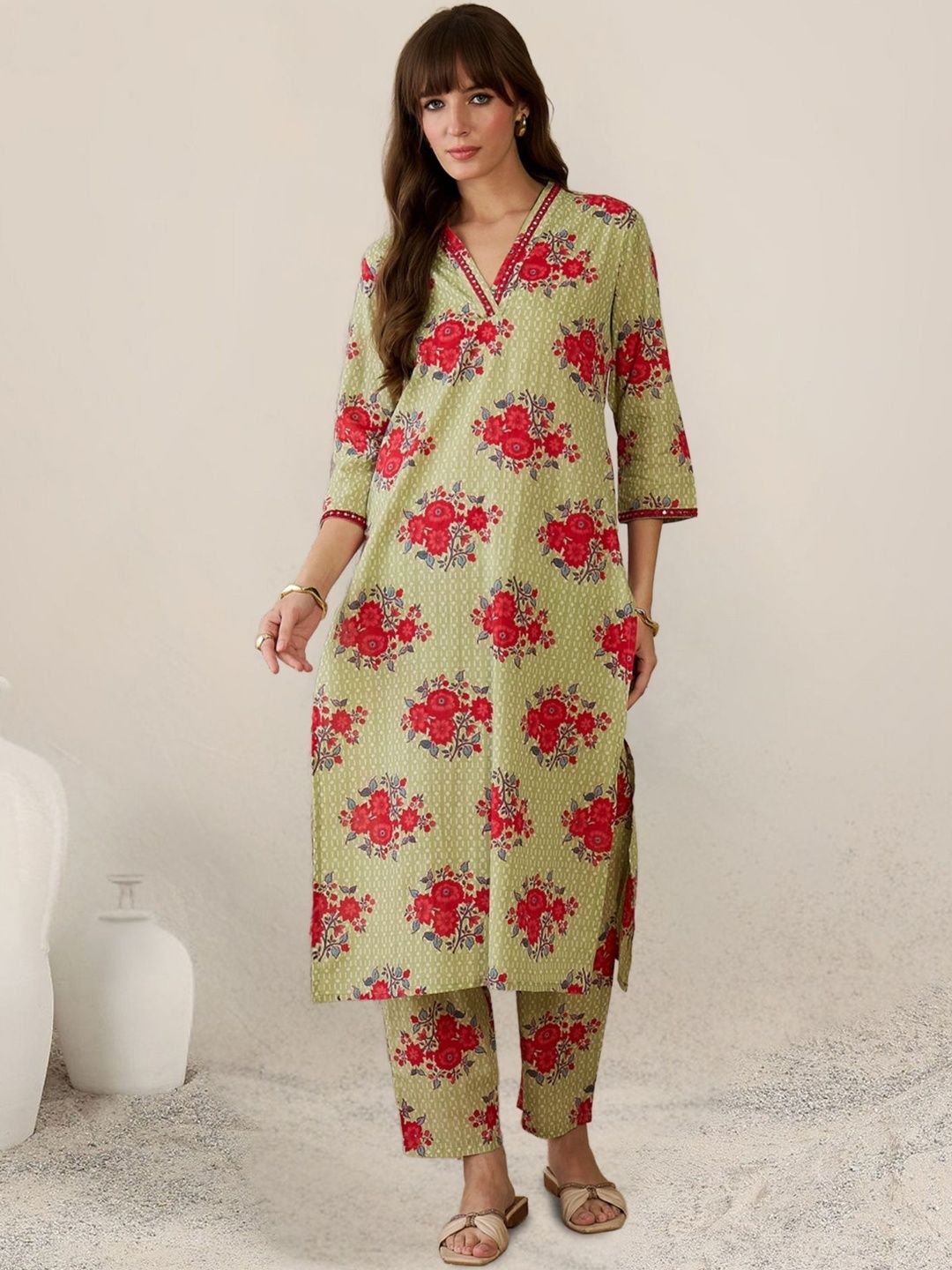 Dhiyona IE Women Floral Printed Regular Pure Cotton Kurta with Trousers