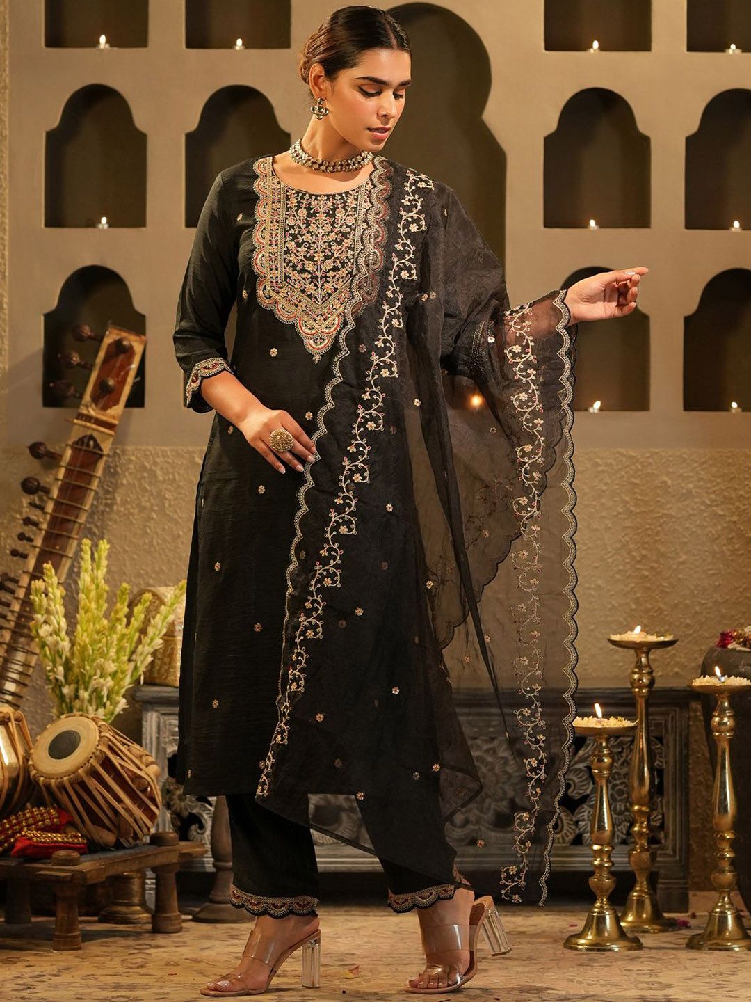 Dhiyona IE Women's Ethnic Motifs Embroidered Kurta With Trousers & Dupatta