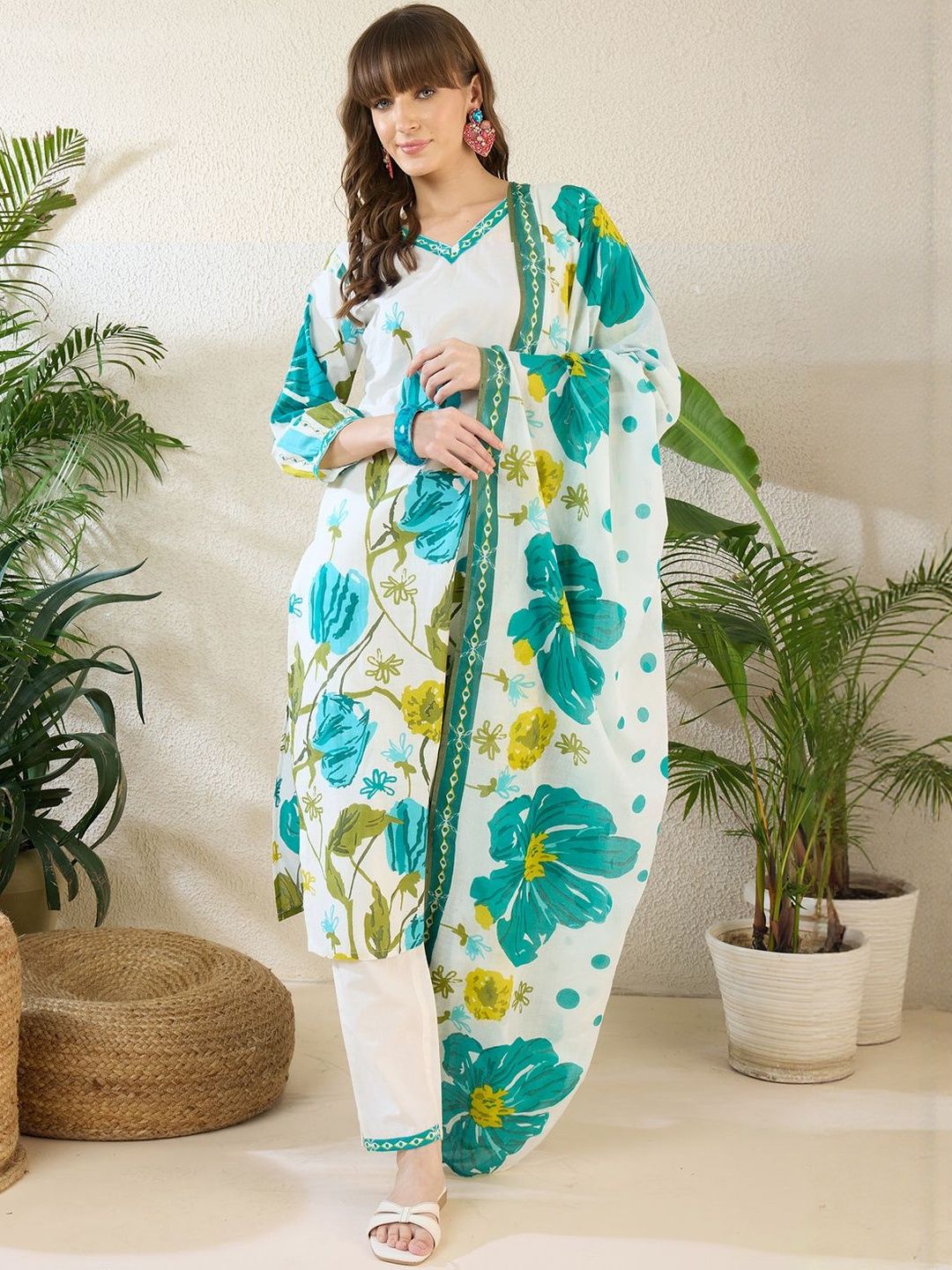 Women Floral Printed Regular Pure Cotton Kurta with Trousers & With Dupatta