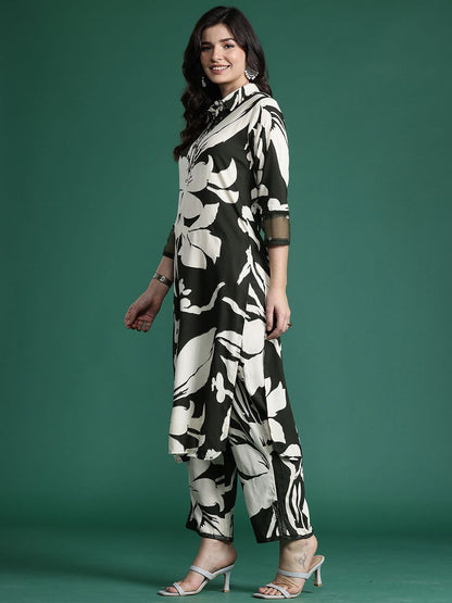 Dhiyona IE Floral Printed Three-Quarter Sleeves Tunic With Trouser