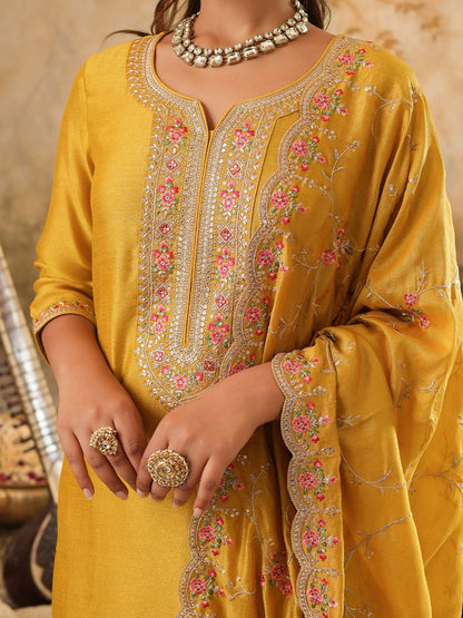 Women Floral Embroidered Kurta with Trousers & Dupatta