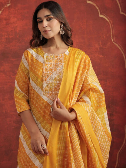 Women Printed Regular Thread Work Kurta with Trousers & With Dupatta