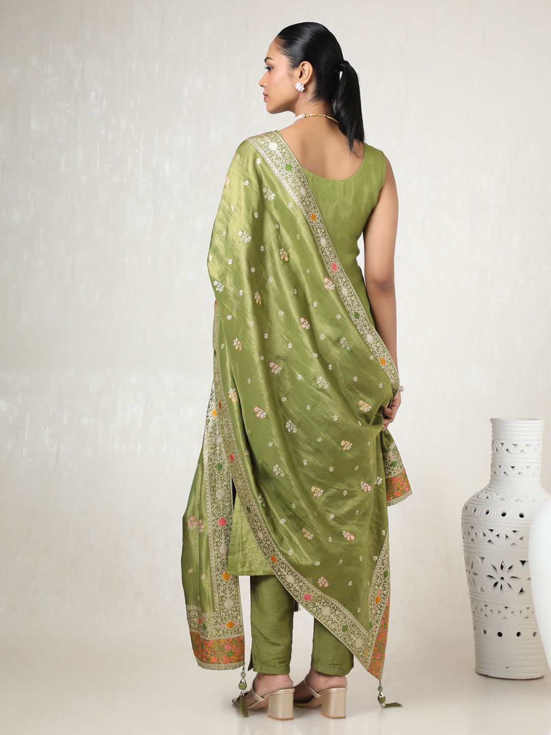 Dhiyona SO Women's Women Regular Sequinned Kurta with Trousers & With Dupatta