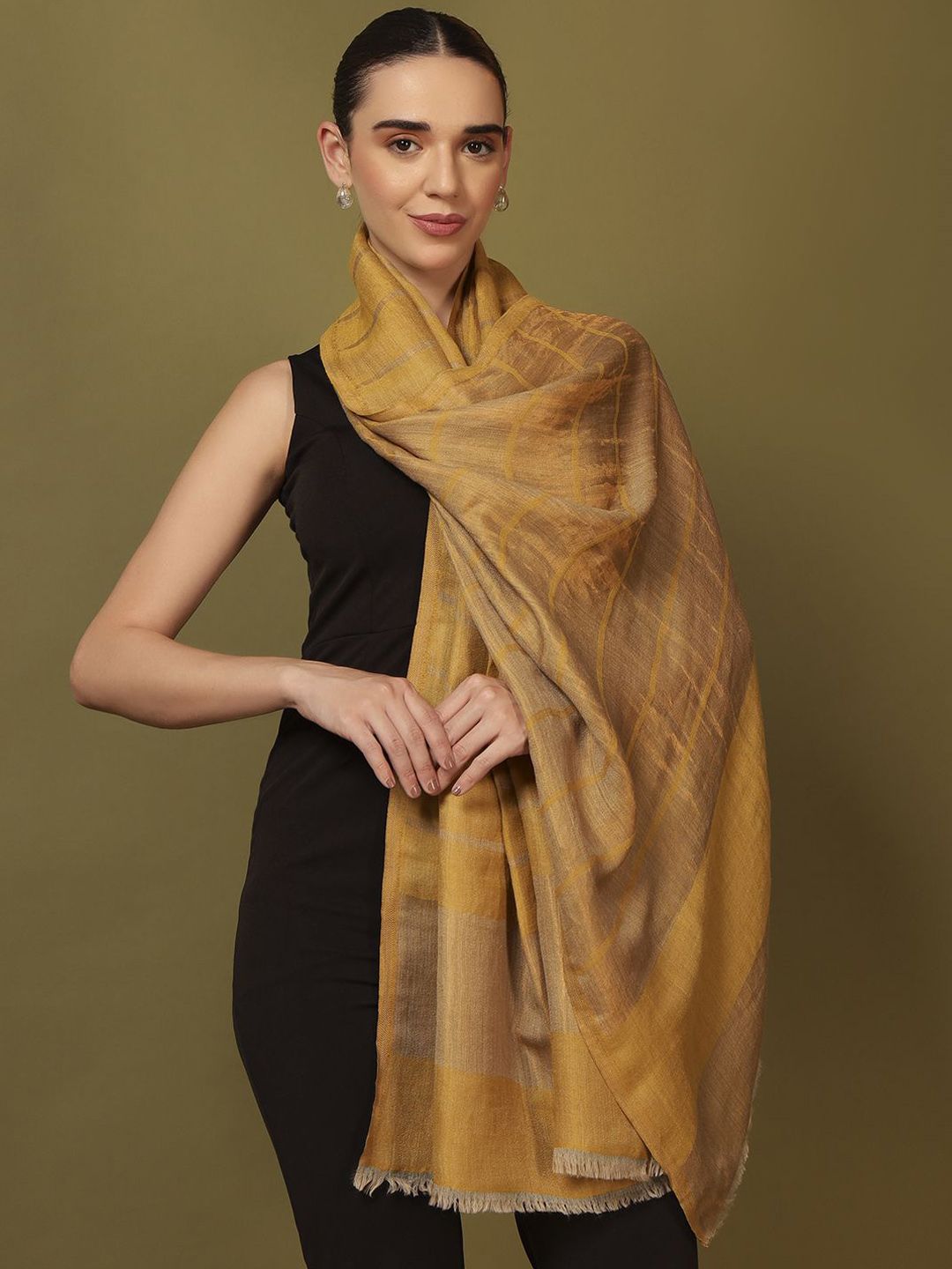 Dhiyona PA Reversible Gulzarim Fine Wool Checked Woven Design Shawl