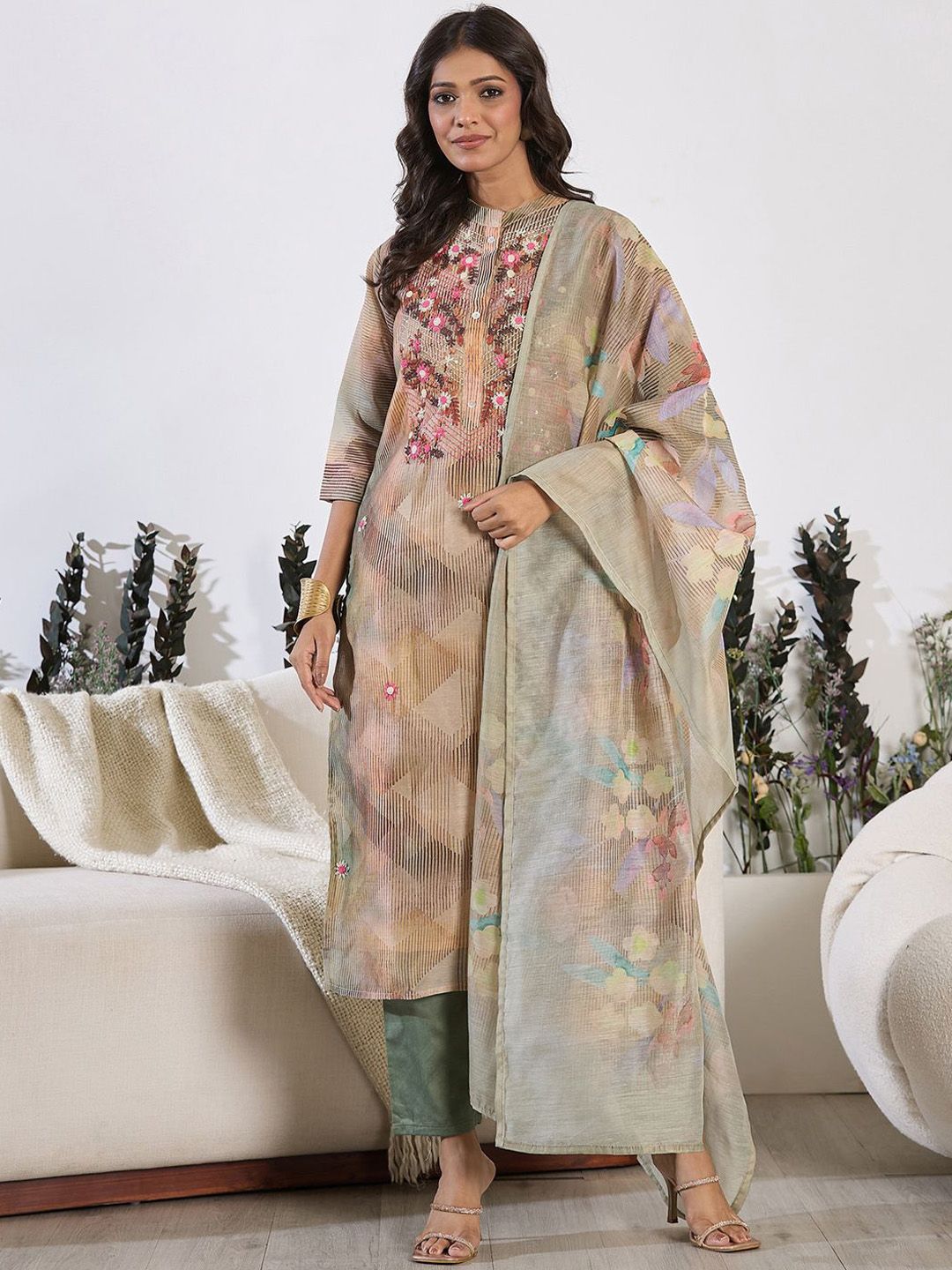 Floral Printed Thread Work Chanderi Silk Kurta with Trouser & Dupatta