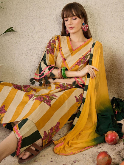 Floral Printed Pure Cotton Kurta with Trousers & With Dupatta