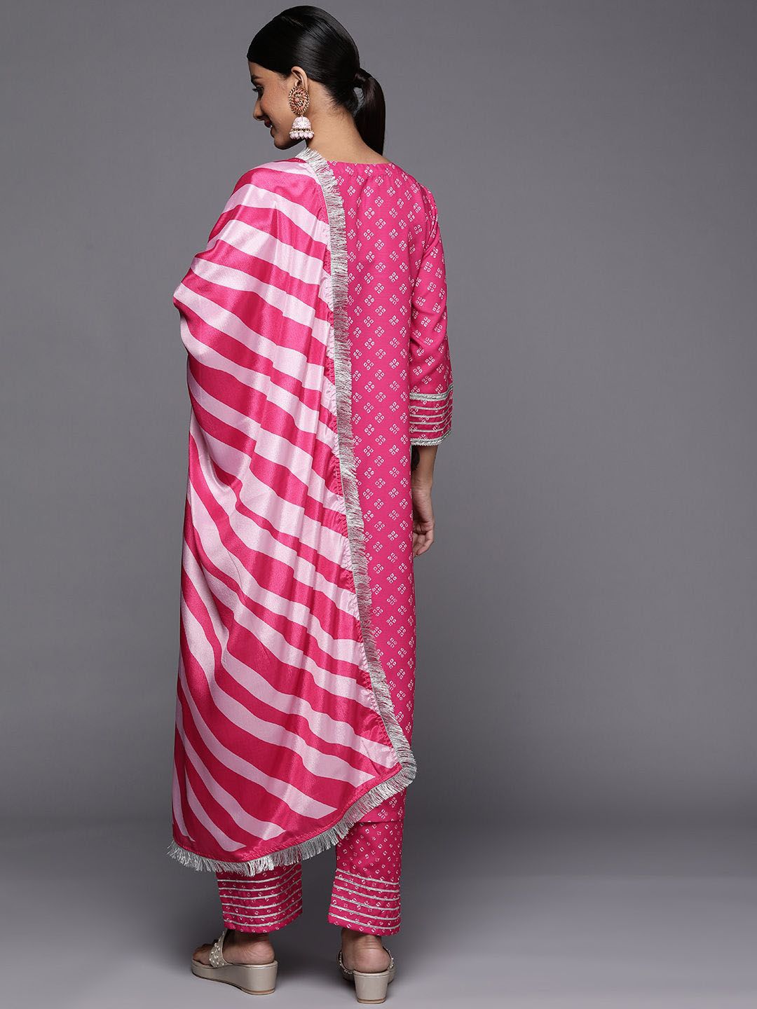 Dhiyona VA Women's Bandhani Printed Regular Thread Work Kurta with Trousers & With Dupatta