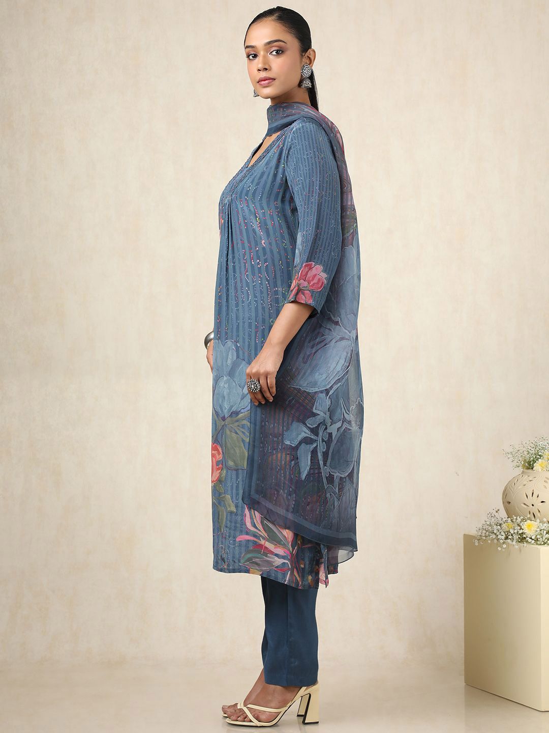 Dhiyona SO Women's Floral Printed Pleated Square Neck Beads & Stones Kurta With Trousers And Dupatta