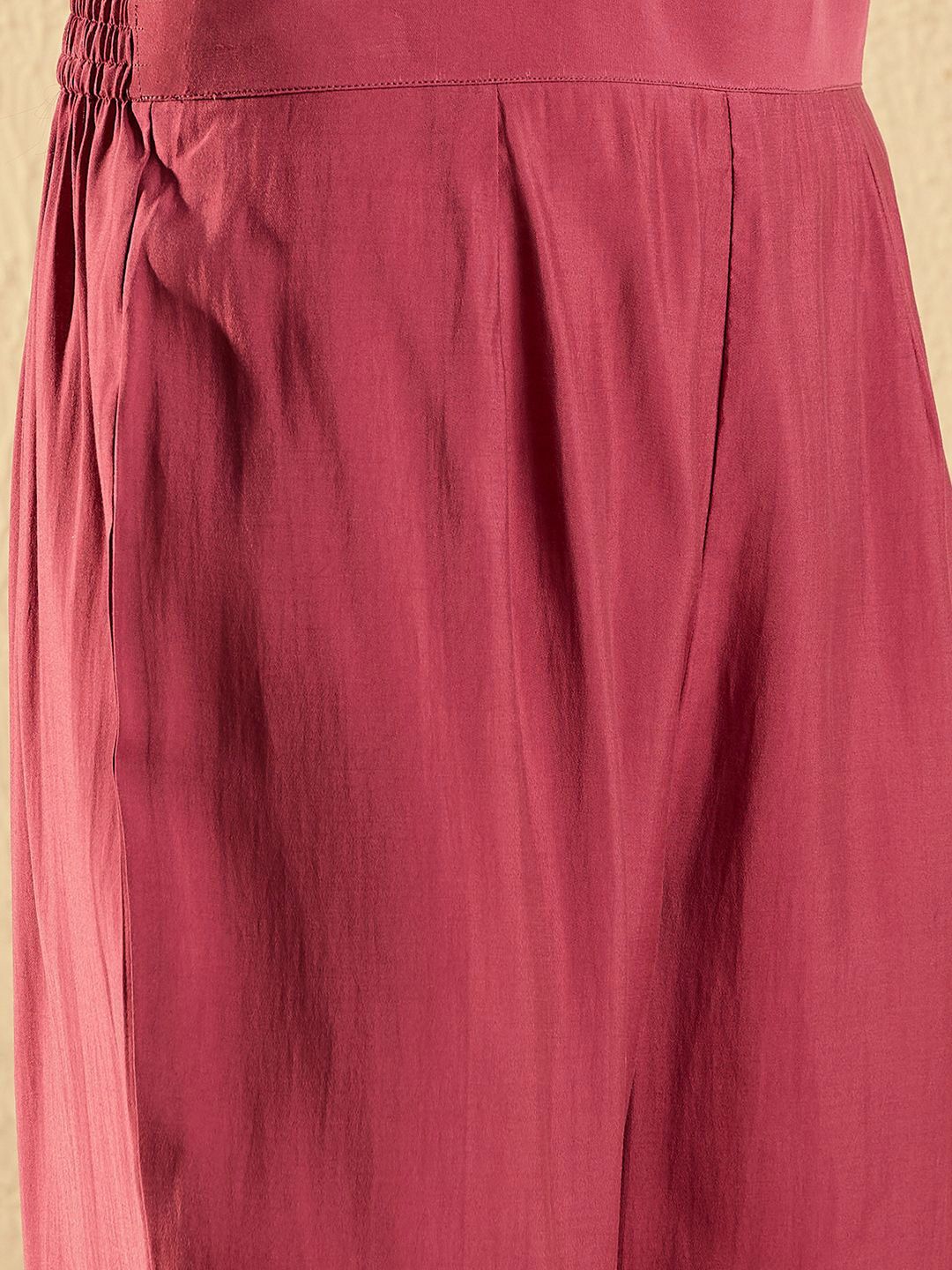 Women Floral Yoke Design Regular Thread Work Kurta with Trousers & With Dupatta