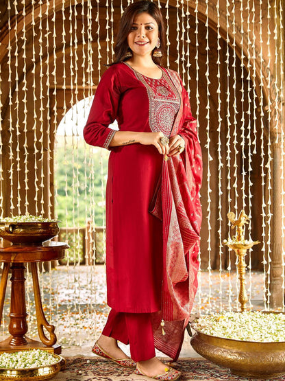 Dhiyona WP Women Ethnic Motifs Embroidered Regular Thread Work Kurta with Trousers & With Dupatta