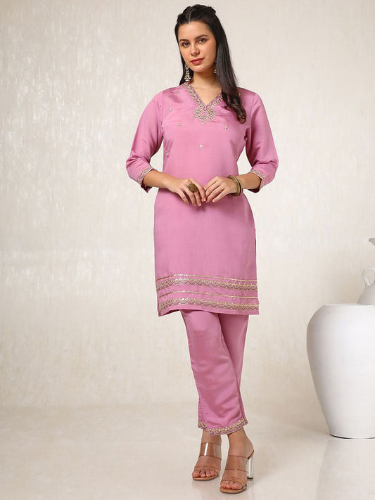 Dhiyona SO Women's Ethnic Motifs Embroidered Gotta Patti Straight Kurta with Trousers