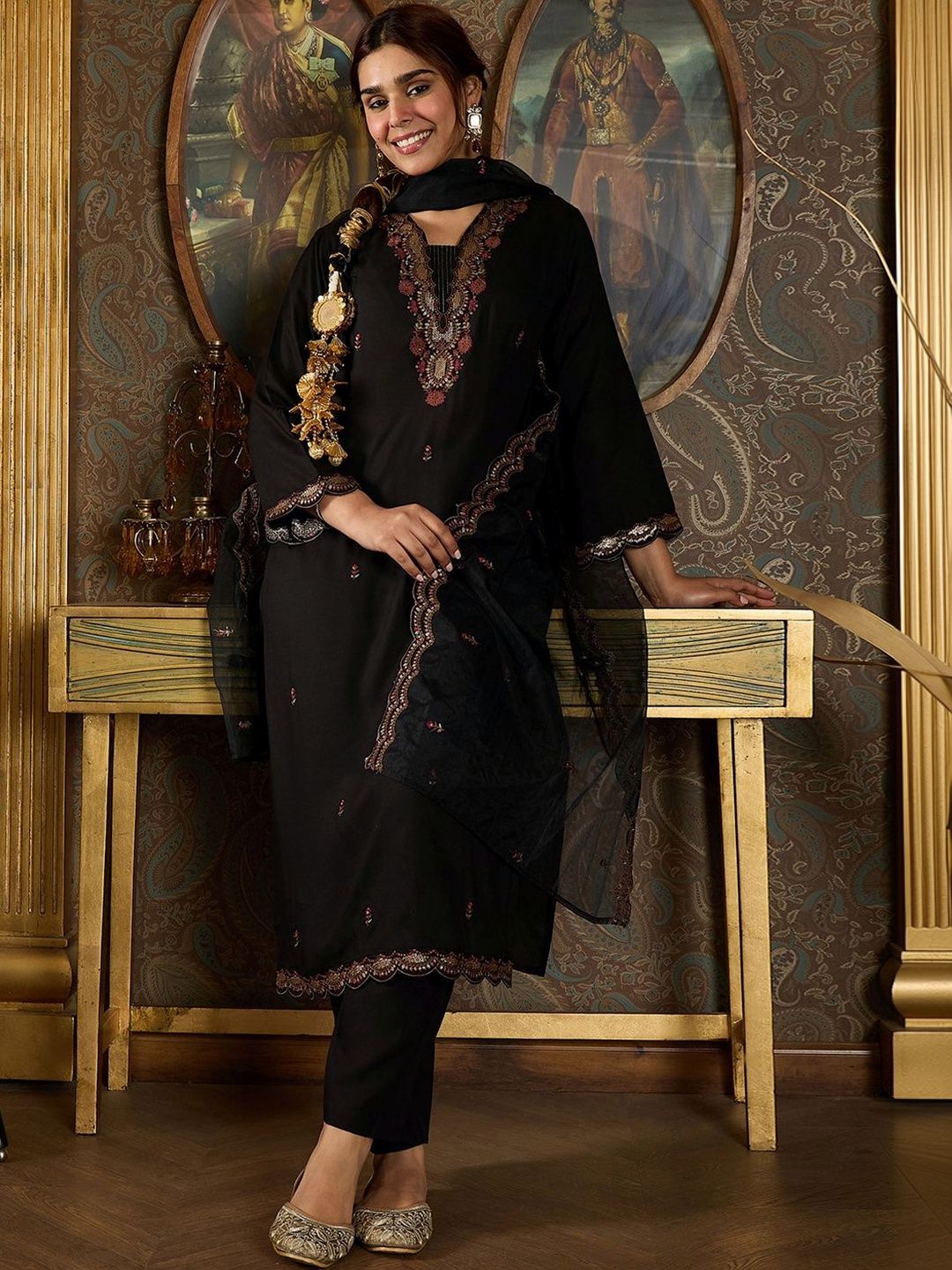 Women Ethnic Motifs Embroidered Regular Thread Work Kurta with Trousers & With Dupatta