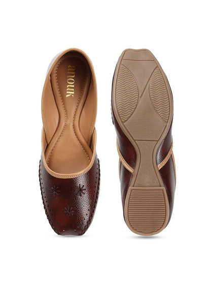 Dhiyona AK Women Embellished Ballerinas