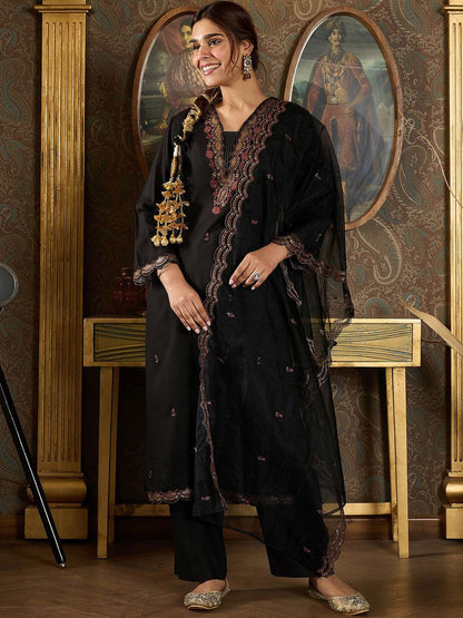 Ethnic Motifs Embroidered Thread Work Kurta with Trousers & Dupatta