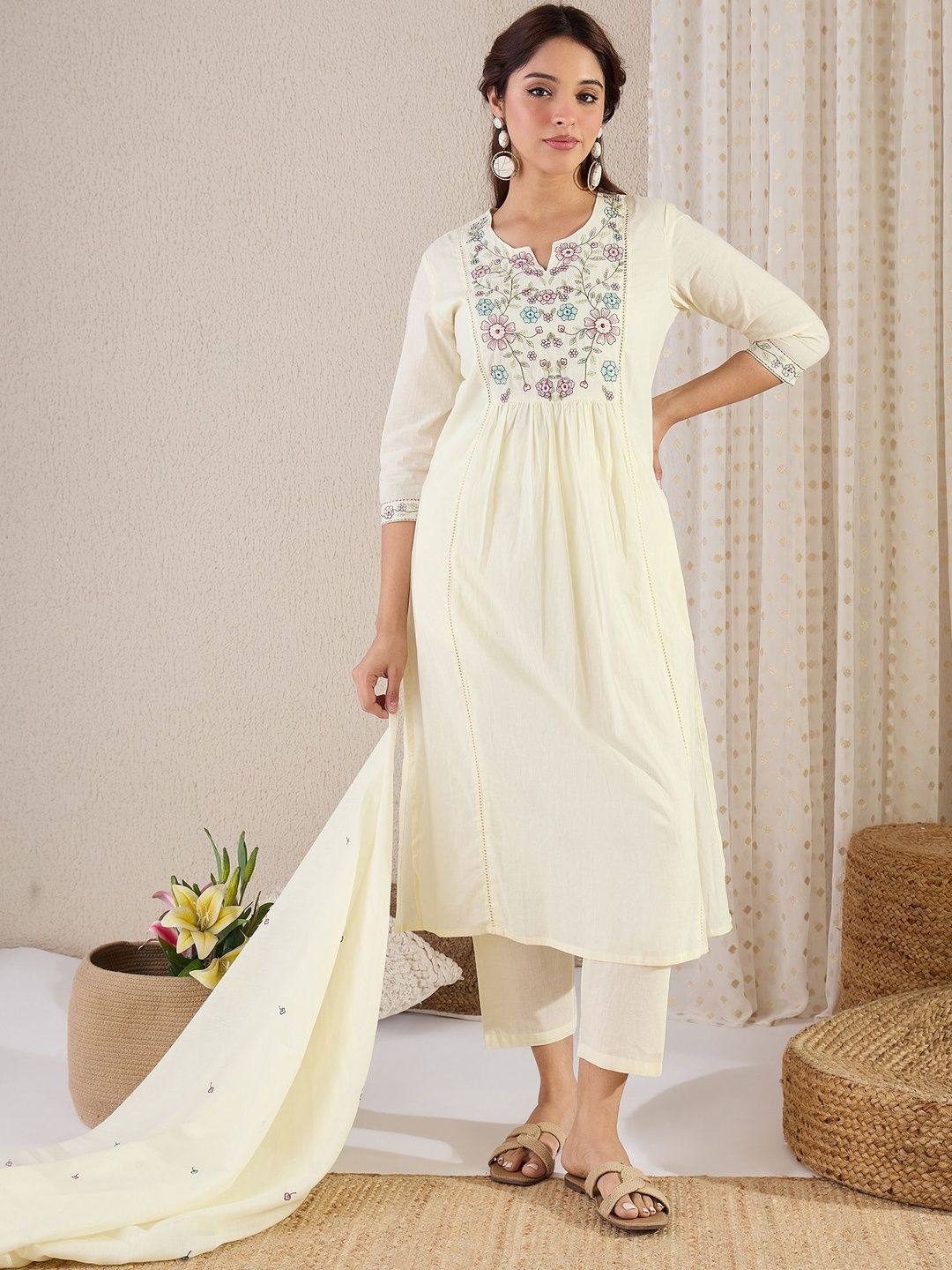 Women Floral Embroidered Empire Thread Work Pure Cotton Kurta with Trousers & With Dupatta