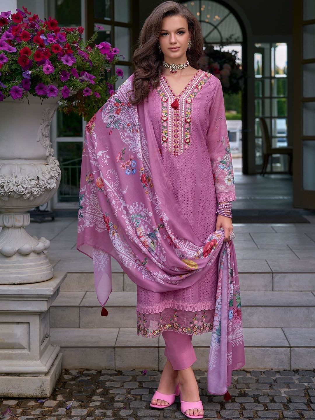 Dhiyona IE Embroidered Regular Thread Work Pure Cotton Kurta With Trousers & Dupatta